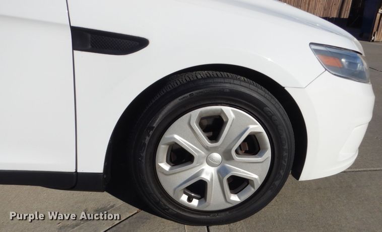 image for item IU9778 2015 Ford Taurus Police Interceptor