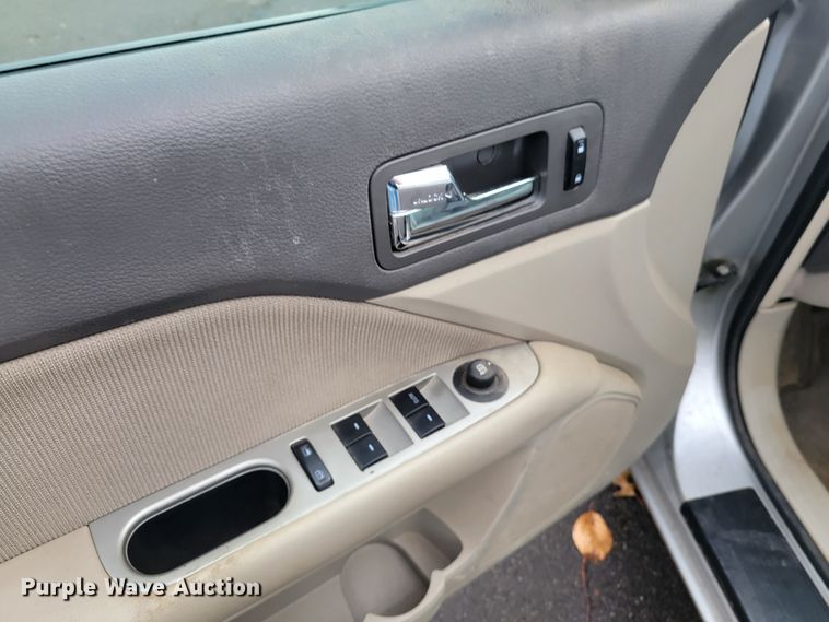 image for item IV9719 2010 Ford Fusion