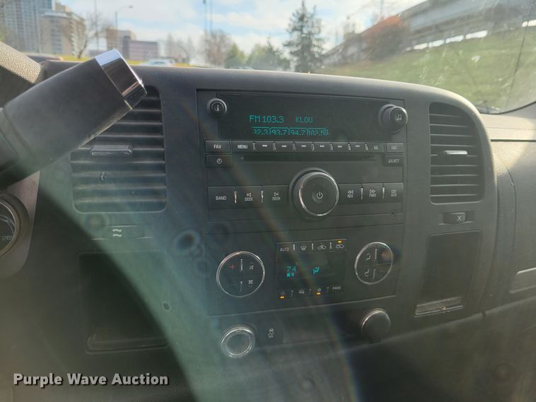 image for item IV9720 2012 Chevrolet Silverado 1500  Crew Cab pickup truck