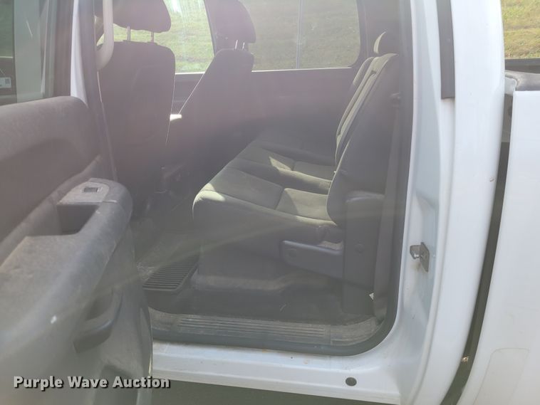 image for item IV9720 2012 Chevrolet Silverado 1500  Crew Cab pickup truck