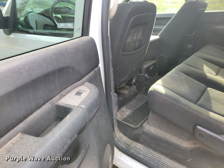 image for item IV9720 2012 Chevrolet Silverado 1500  Crew Cab pickup truck