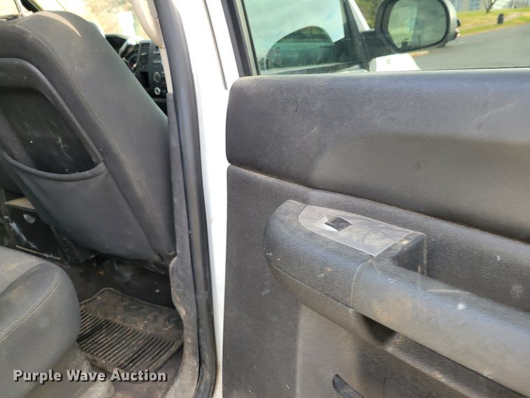 image for item IV9720 2012 Chevrolet Silverado 1500  Crew Cab pickup truck