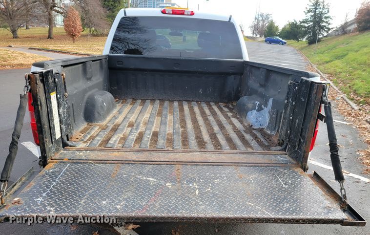 image for item IV9720 2012 Chevrolet Silverado 1500  Crew Cab pickup truck