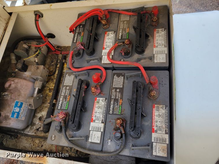 image for item IV9721 2011 American Signal  message board trailer