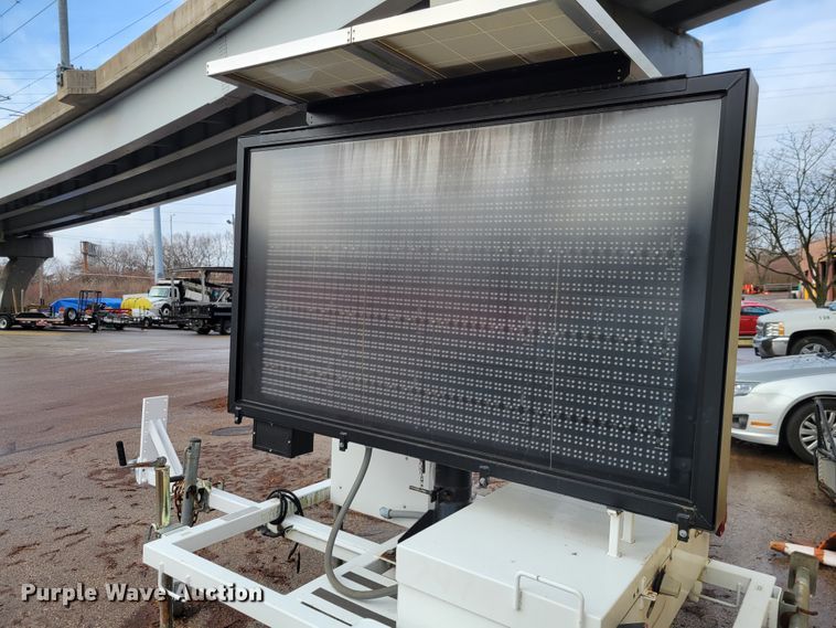 image for item IV9721 2011 American Signal  message board trailer