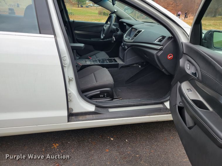 image for item IV9722 2014 Chevrolet Caprice Police