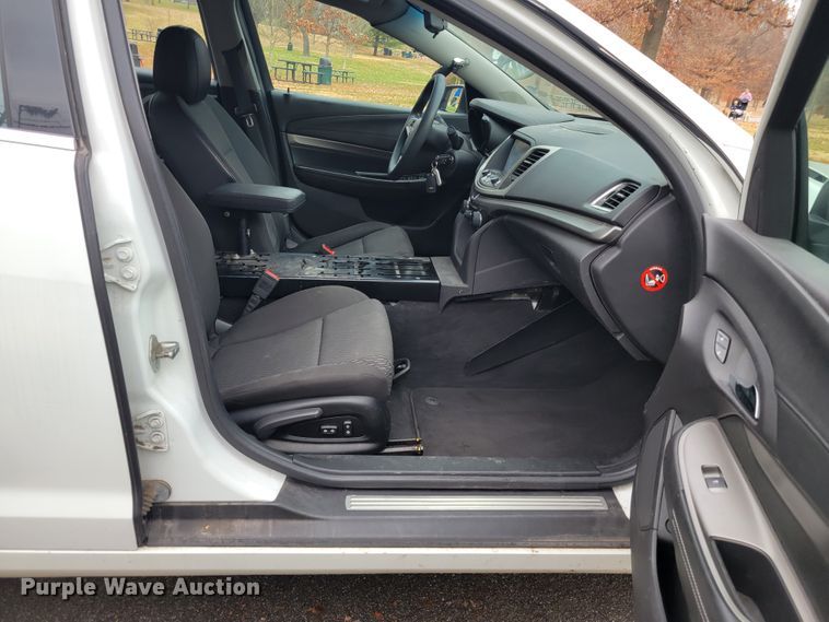 image for item IV9722 2014 Chevrolet Caprice Police