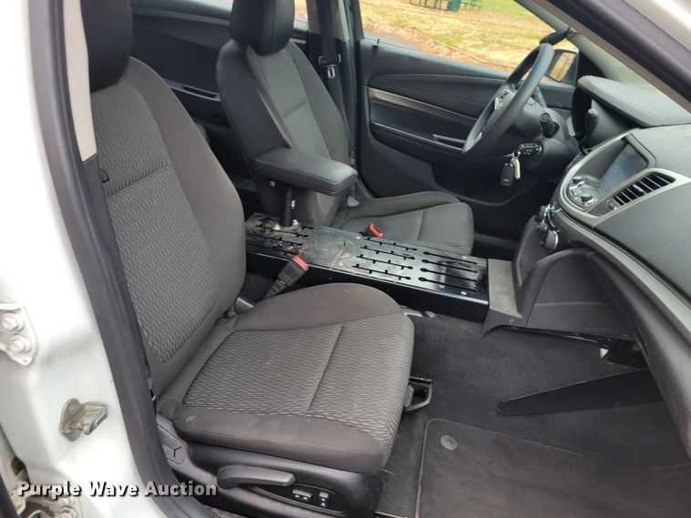 image for item IV9722 2014 Chevrolet Caprice Police