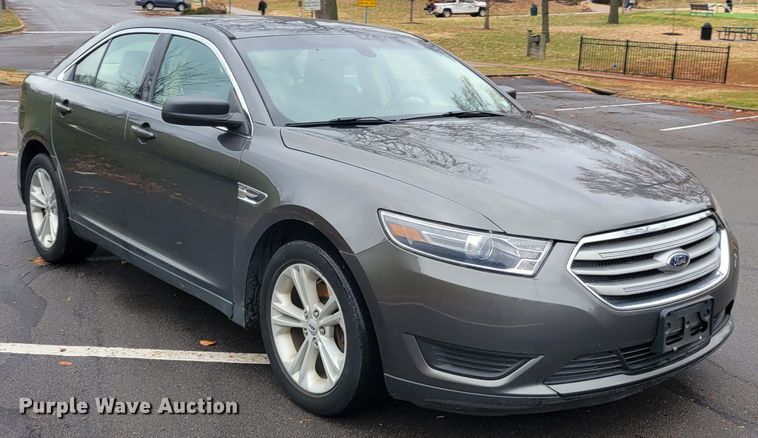 image for item IV9723 2016 Ford Taurus