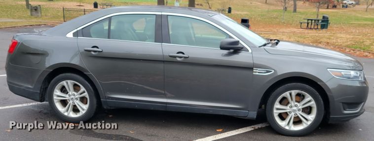 image for item IV9723 2016 Ford Taurus