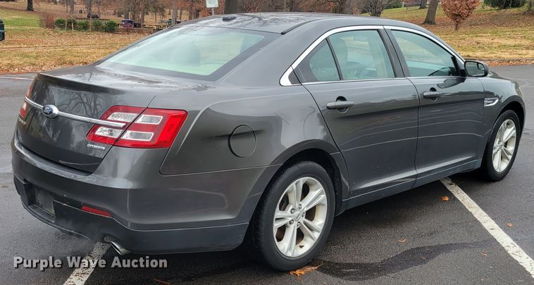 image for item IV9723 2016 Ford Taurus