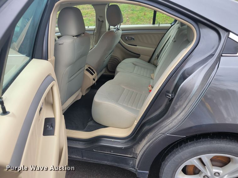 image for item IV9723 2016 Ford Taurus