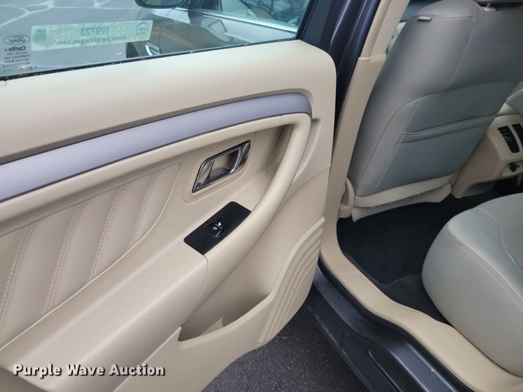 image for item IV9723 2016 Ford Taurus