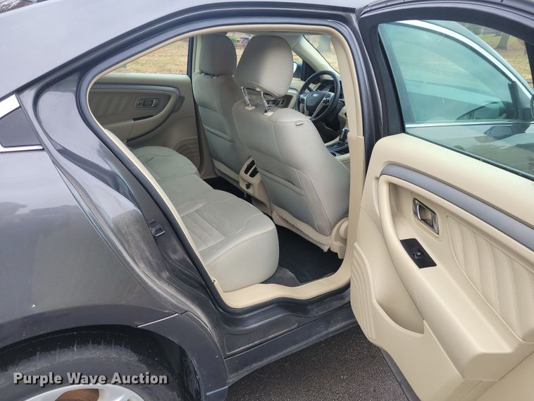 image for item IV9723 2016 Ford Taurus