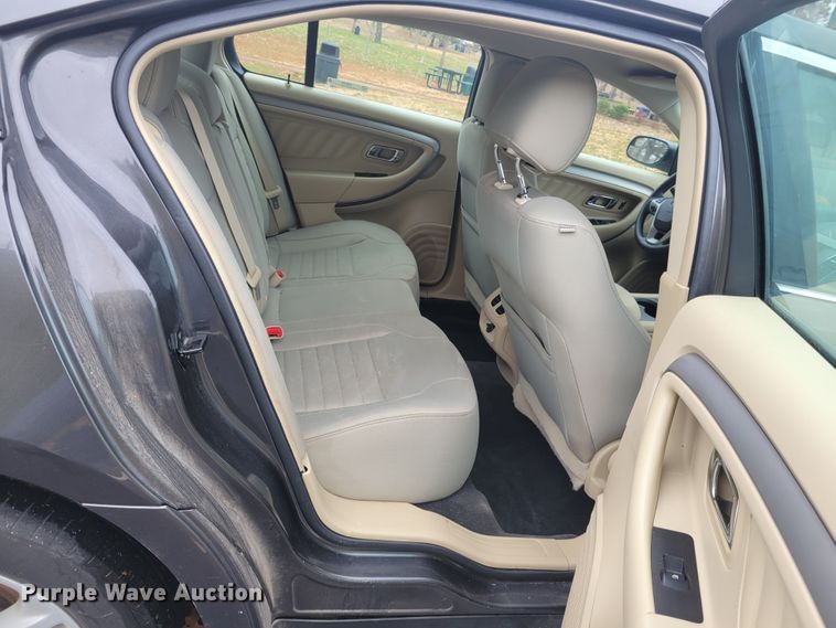 image for item IV9723 2016 Ford Taurus