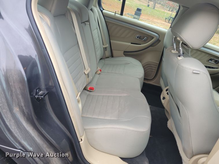 image for item IV9723 2016 Ford Taurus