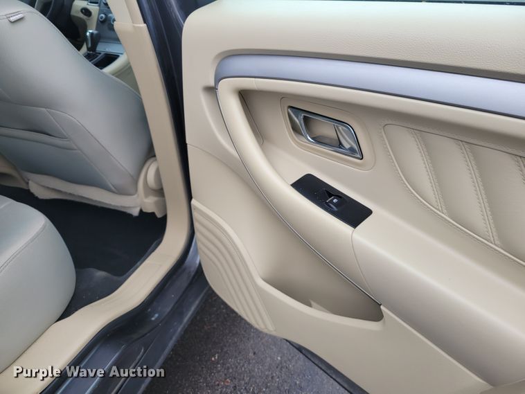 image for item IV9723 2016 Ford Taurus