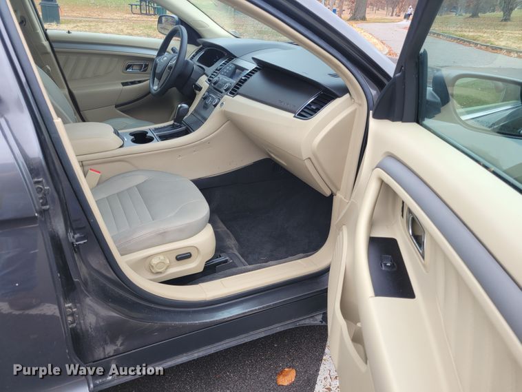 image for item IV9723 2016 Ford Taurus