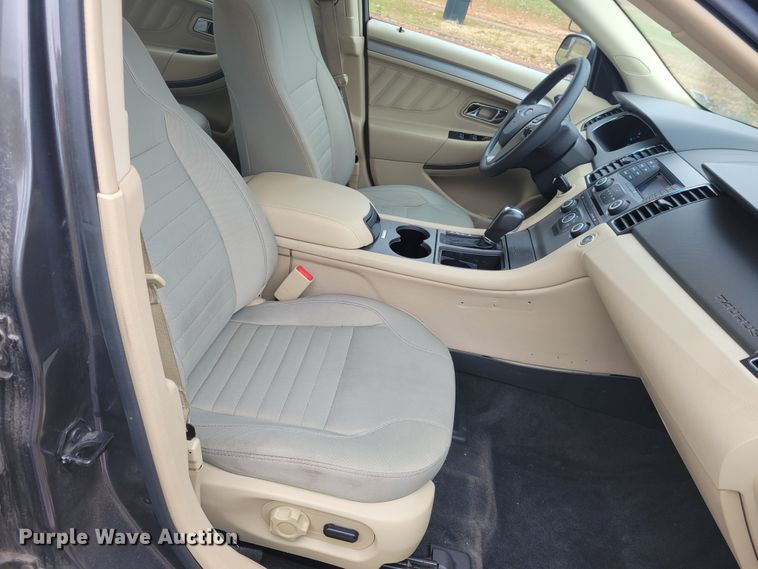 image for item IV9723 2016 Ford Taurus