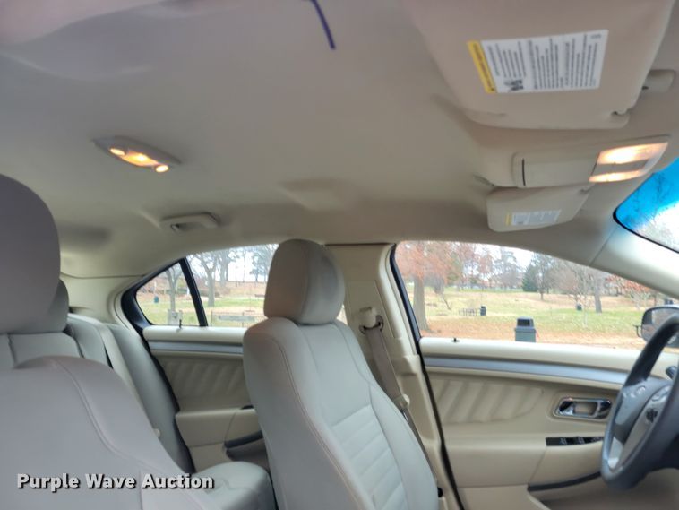 image for item IV9723 2016 Ford Taurus