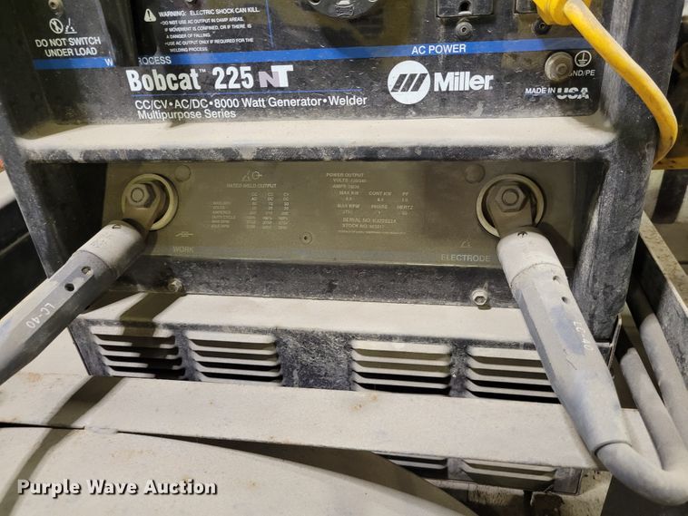 image for item IV9725 Miller Bobcat 225NT  welder/generator