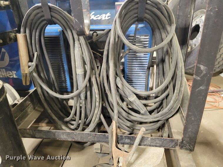 image for item IV9725 Miller Bobcat 225NT  welder/generator