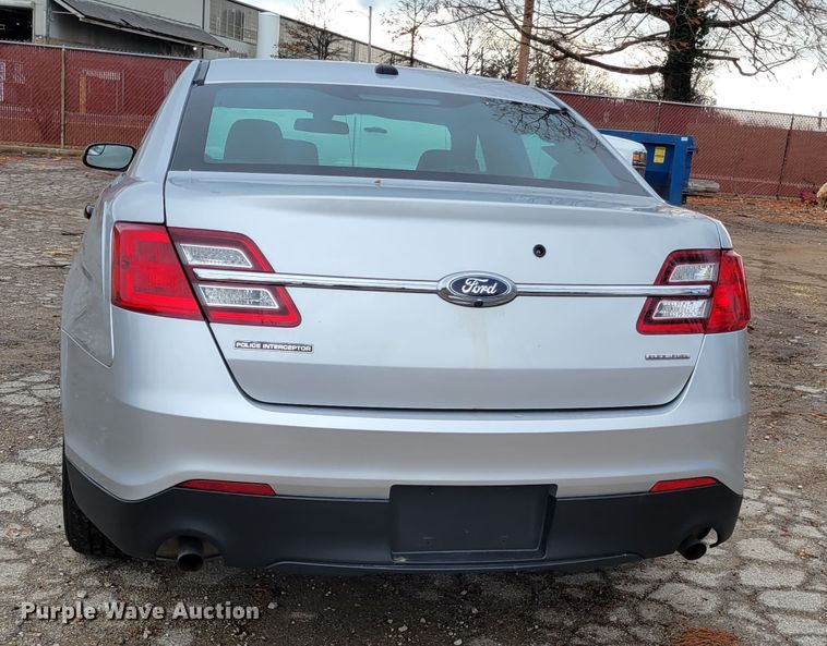 image for item IV9727 2017 Ford Taurus Police Interceptor
