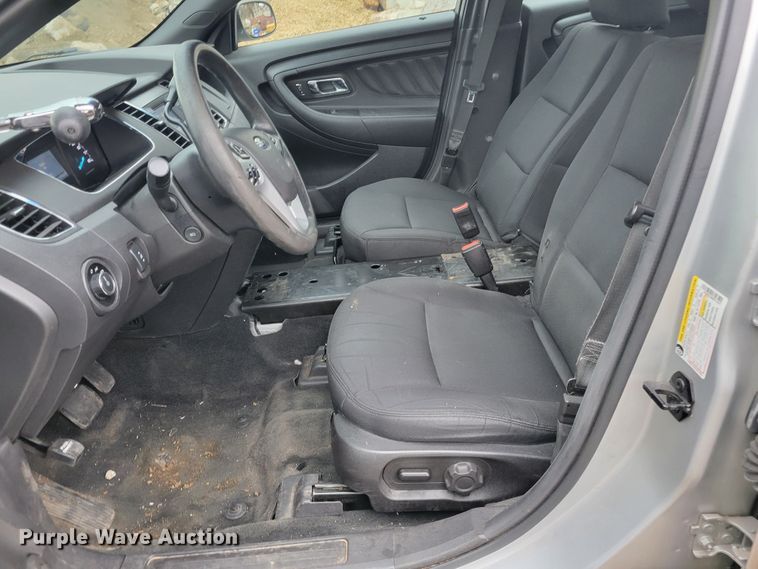 image for item IV9727 2017 Ford Taurus Police Interceptor