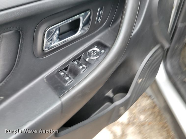 image for item IV9727 2017 Ford Taurus Police Interceptor