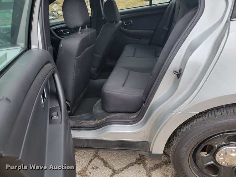 image for item IV9727 2017 Ford Taurus Police Interceptor