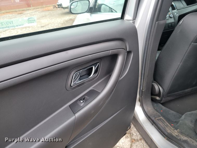 image for item IV9727 2017 Ford Taurus Police Interceptor