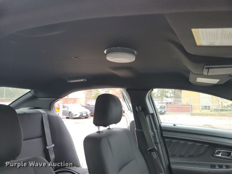 image for item IV9727 2017 Ford Taurus Police Interceptor