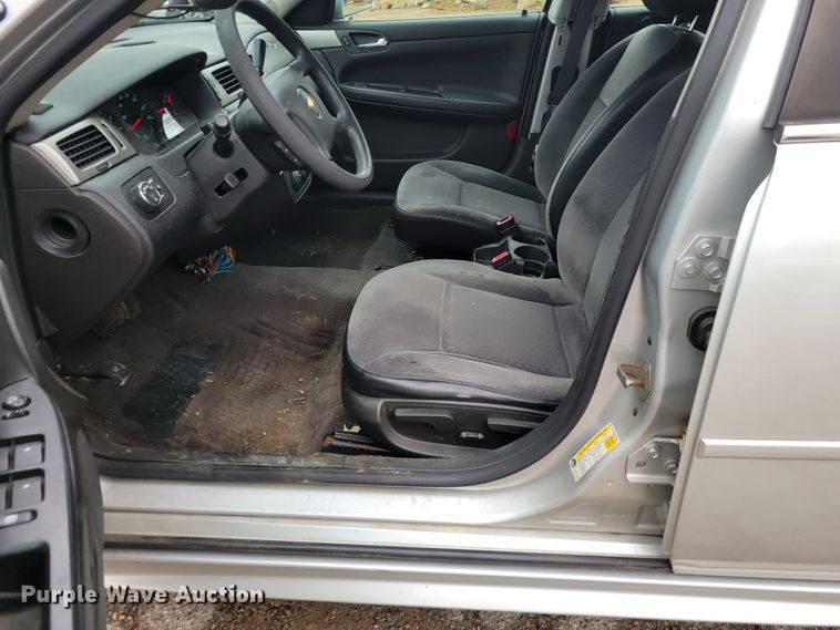 image for item IV9729 2016 Chevrolet Impala Limited Police Cruiser