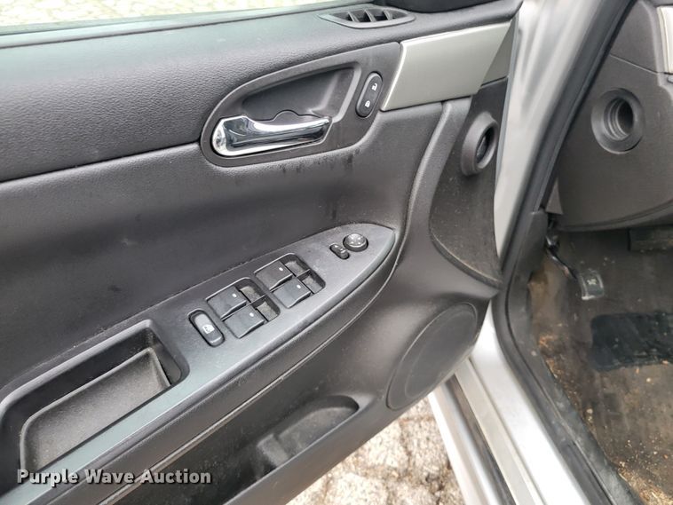 image for item IV9729 2016 Chevrolet Impala Limited Police Cruiser