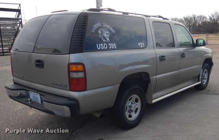 image for item IV9900 2001 Chevrolet Suburban  SUV