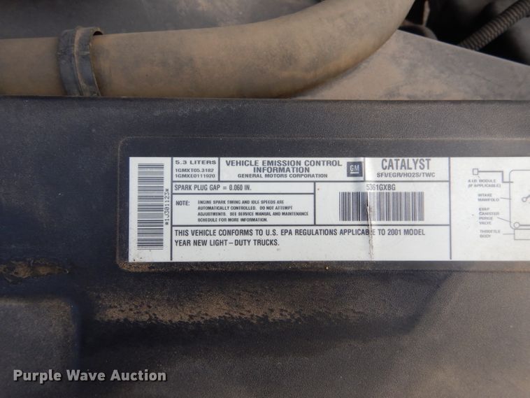 image for item IV9900 2001 Chevrolet Suburban  SUV