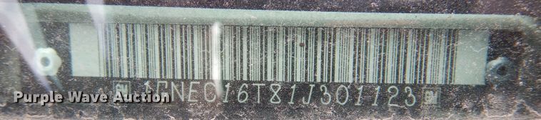 image for item IV9900 2001 Chevrolet Suburban  SUV