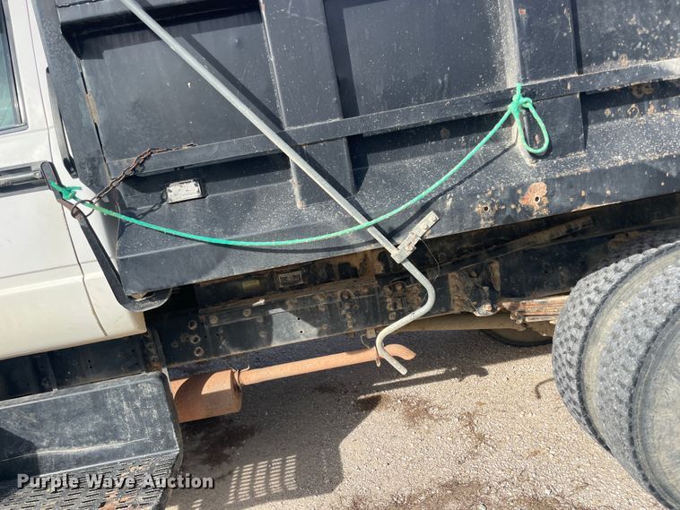 image for item IX9615 1998 GMC C7500  dump truck