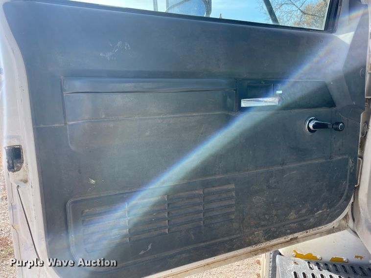 image for item IX9615 1998 GMC C7500  dump truck