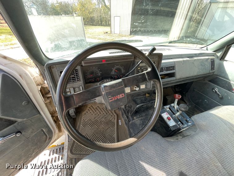 image for item IX9615 1998 GMC C7500  dump truck
