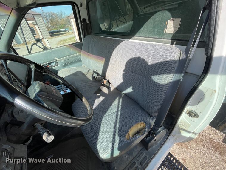 image for item IX9615 1998 GMC C7500  dump truck