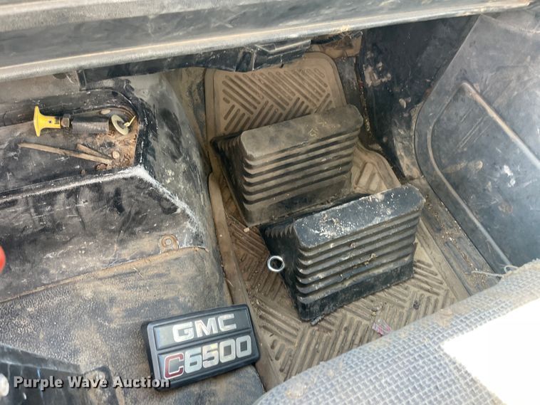 image for item IX9615 1998 GMC C7500  dump truck