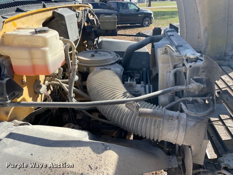 image for item IX9615 1998 GMC C7500  dump truck