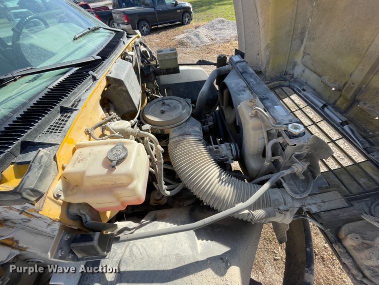 image for item IX9615 1998 GMC C7500  dump truck