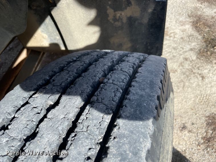 image for item IX9615 1998 GMC C7500  dump truck