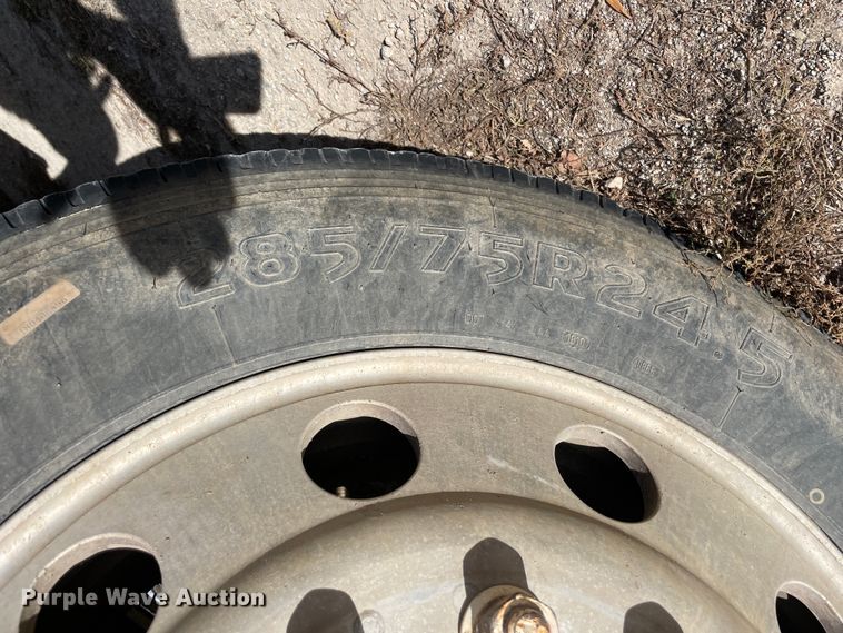 image for item IX9615 1998 GMC C7500  dump truck