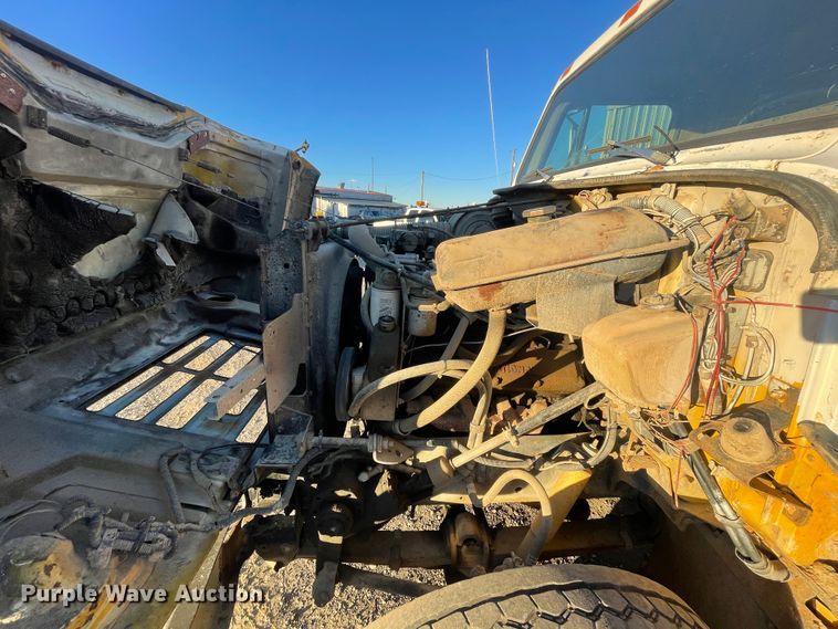 image for item IX9619 1986 International S1700  dump truck