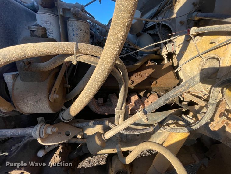 image for item IX9619 1986 International S1700  dump truck