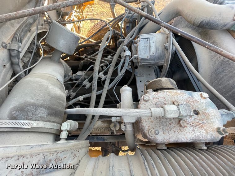 image for item IX9619 1986 International S1700  dump truck