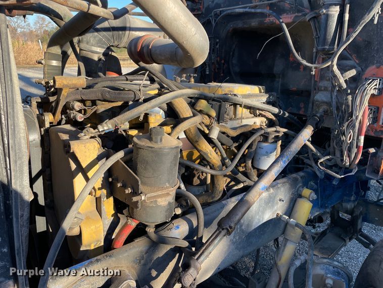 image for item IX9628 1991 Peterbilt 378  truck cab and chassis